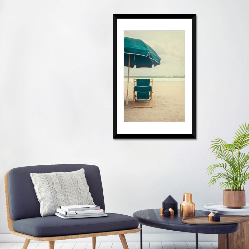 « under the parasol ii », reproduction d’impression sur toile, H 24 po x l 16 po x P 1 po, Papier d'art encadré noir, Blanc