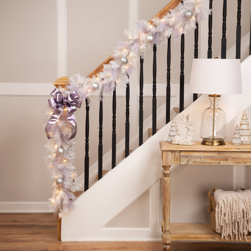 Guirlande de Noël 9 pi x 10 po pré-éclairée en pin blanc Vermont