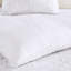 Couvre-lit double / grand en blanc - 3 pièces, réversible, microfibre douce, 2 taies décoratives, rembourrage, lavable à la machine-117361731-117361734