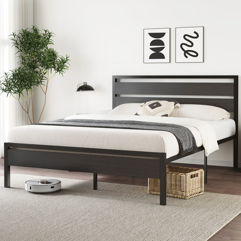 Classical Metal Frame Platform Bed