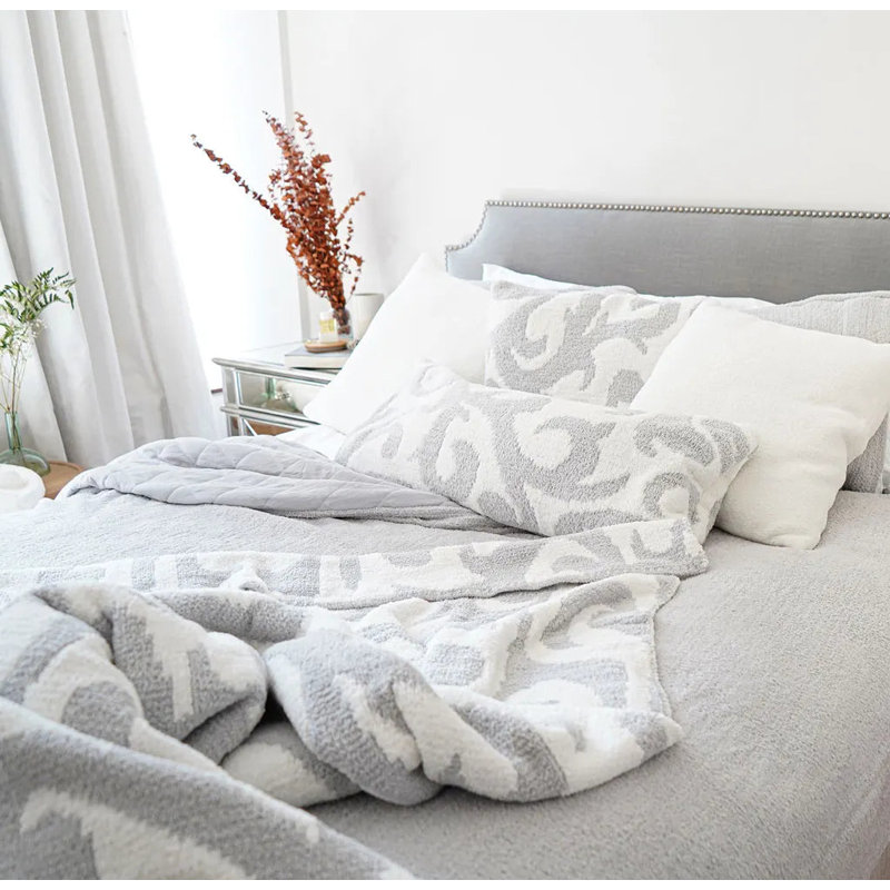 Casablanca Throw Blanket, Taupe/Off White Abstract
