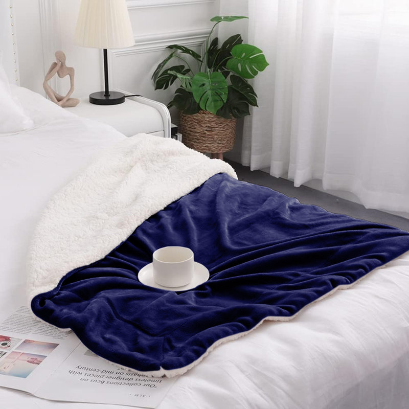 Jeté réversible en molleton Sherpa Plush - Couverture douce et chaude pour lit et canapé, Jeté (50 inc. X 60 inc.), Marine