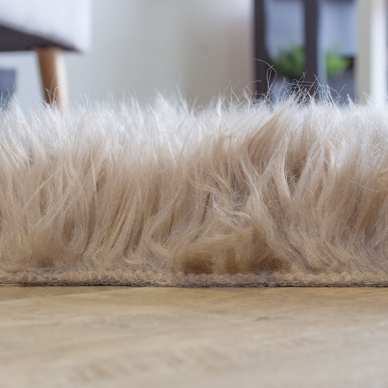 Faux Sheepskin Indoor Rug, Rectangle 5' x 6'6"