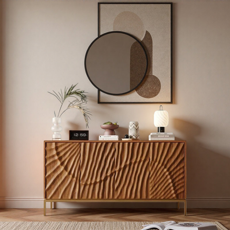 Buffet vieilli et sculpté, H 33,46 po x l 55,12 po x P 15,75 po