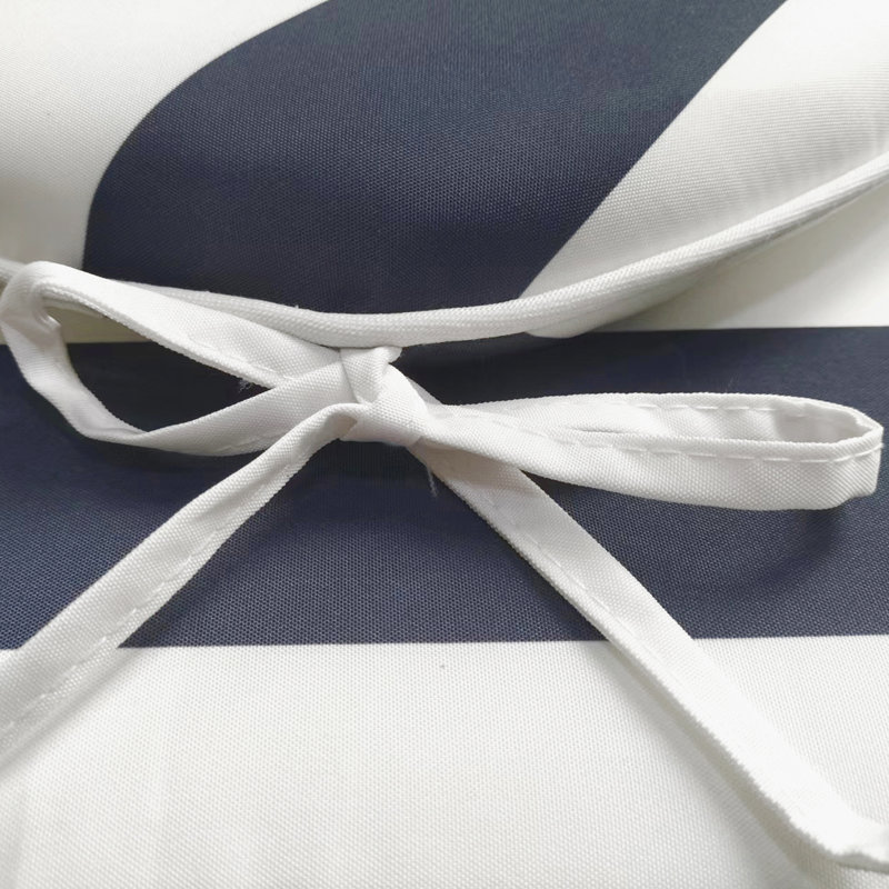 Coussin de siège d'extérieur Cloughmills, Rayures bleues et blanches