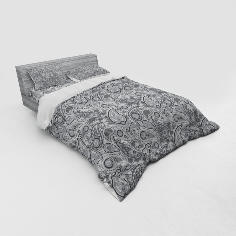 Traditional Polyester Paisley Duvet Cover, Queen Duvet Cover + 3 Additional Pieces