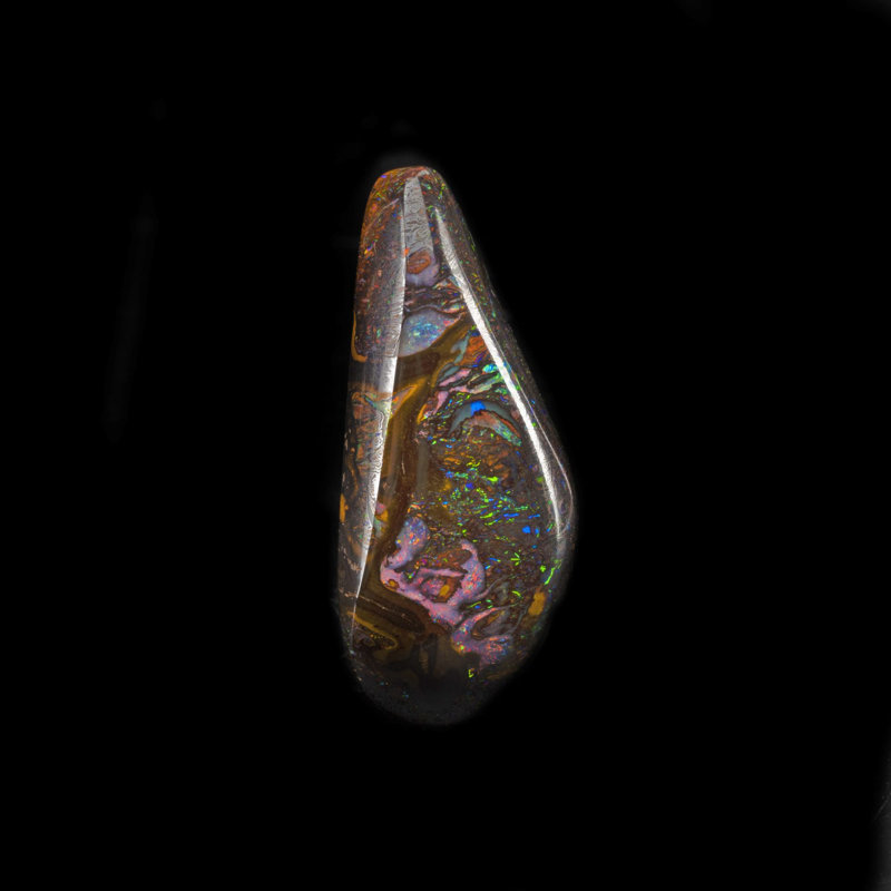 Koroit noix opale Boulder / / 79 carats