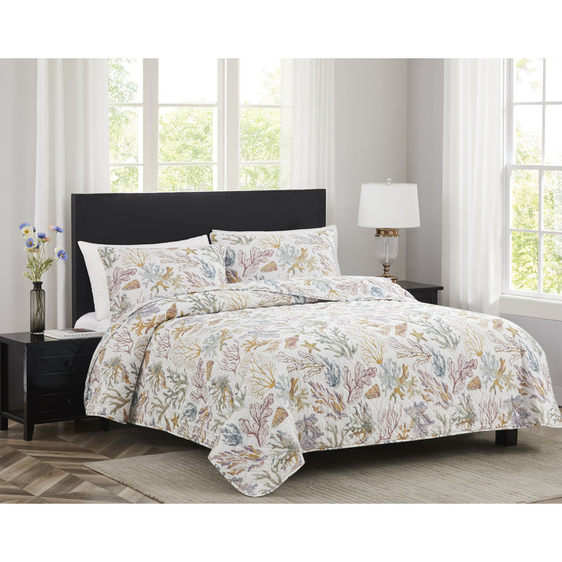 Mystic Coastal Corals Quilt Set, Queen Quilt + 2 Queen Shams