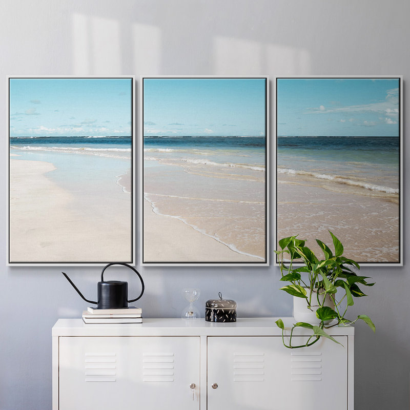 Sugar Sand Beach, encadré sur toile, 3 pièces, H 40 po x l 78 po x P 2 po, Blanc