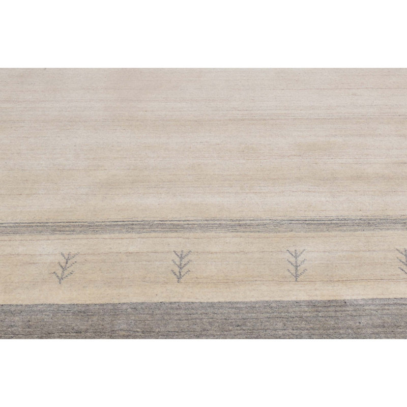 Wool Oriental Area Rug in Black/Beige, Rectangle 6' x 9'