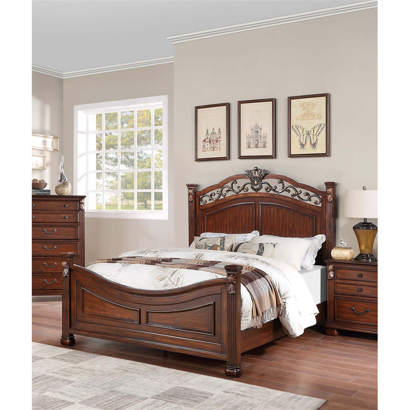 Lit 1pc formel et traditionnel avec tête et pied de lit exquis, idéal pour créer une ambiance de chambre intemporelle