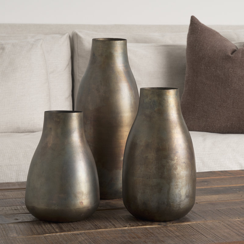 Lariah Metal Table Vase, 6.69" H x 6.69" W x 2.09" D
