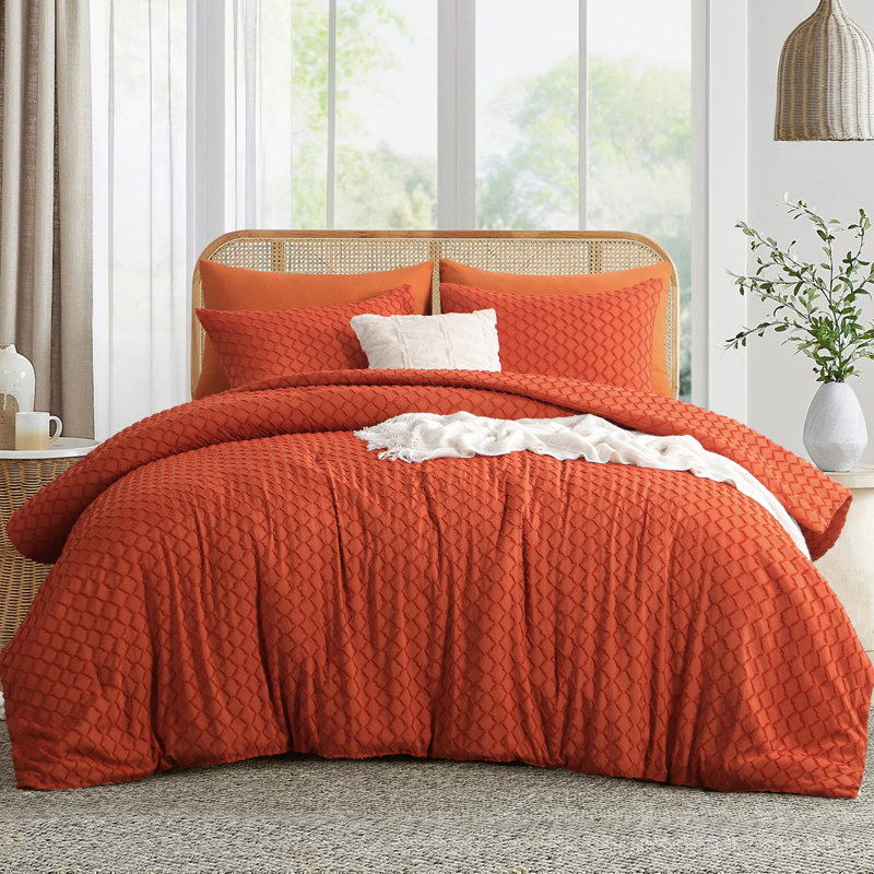 Suniya Jacquard & Tufted Comforter Set, Queen Comforter + 2 Standard Shams, Orange
