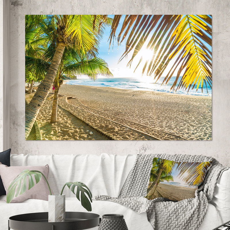 Plage tropicale avec feuilles de palmier - photographie sur toile, H 40 po x l 60 po, Toile tendue
