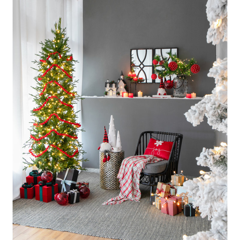 S/3 6' Red Pom Pom Garland