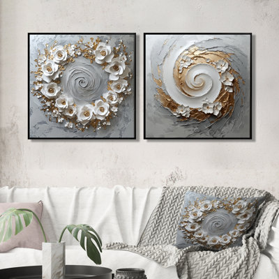 Fleur éthérée dorée et blanche en spirale III - art mural abstrait en spirale - art mural moderne pour le salon 2 pièces