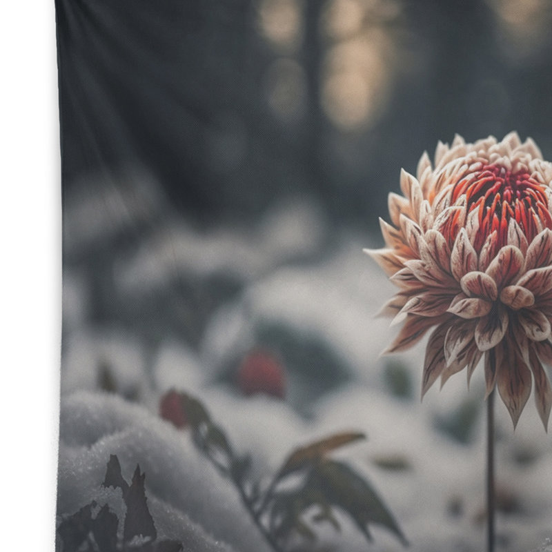 Tapisserie en polyester avec punaises, H 32 po x l 39 po