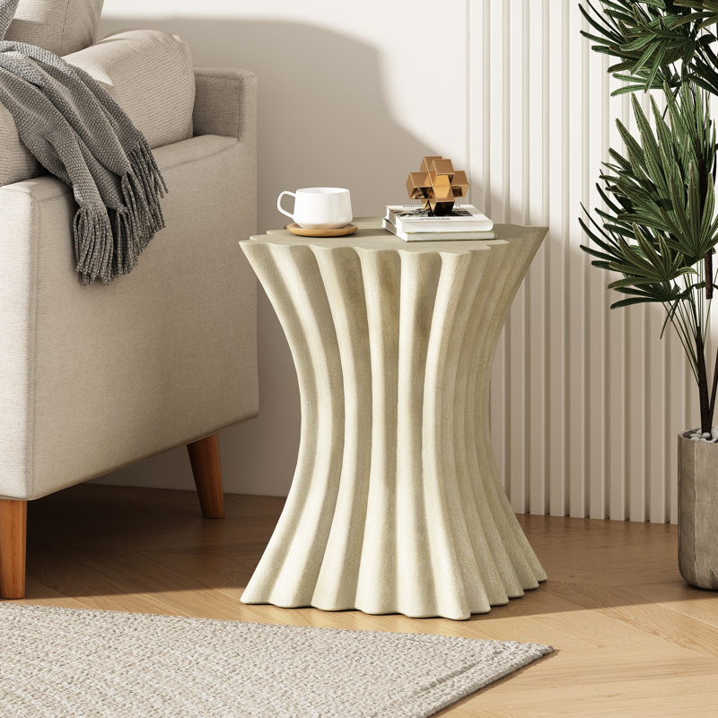 Table d'appoint Wave, brun antique, élégante, aucun assemblage requis, hauteur 59,3 cm, longueur 42,8 cm, largeur 41,3 cm, peut contenir divers objets, capacité de 90 kg, forme unique, finition brune, durable.