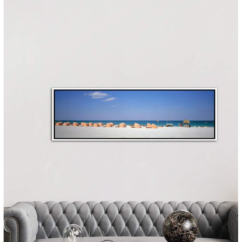 «Beach Scene» - reproduction de photo panoramique, H 20 po x l 60 po x P 1,5 po, Toile blanche encadrée