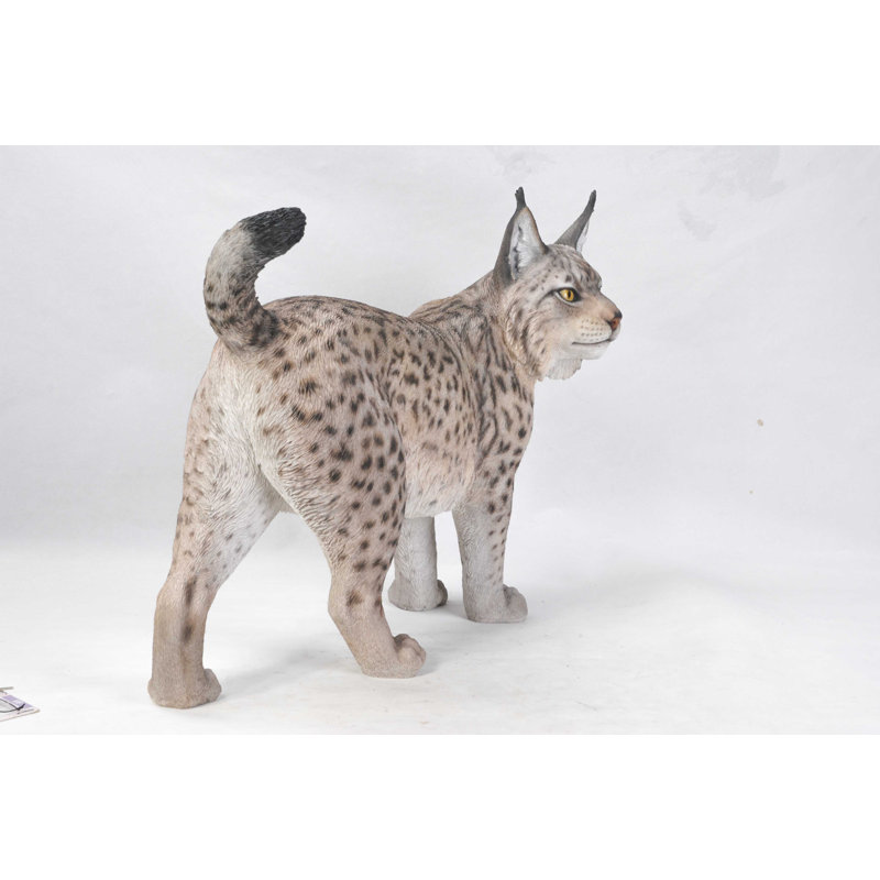 Lynx Statue