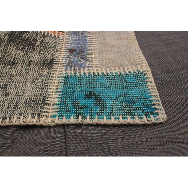Tapis unique en laine noué à la main bleu / gris / jaune 5 pi 8 po x 7 pi 10 po années 2010 Beanland