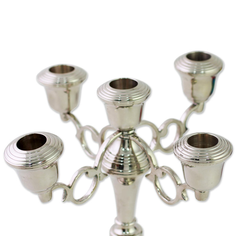 Candélabre en métal intemporel classique