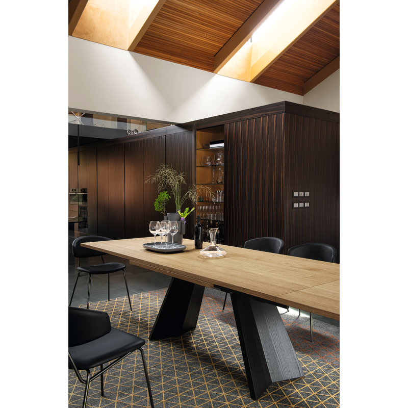 Icaro Table with Extendable Rectangular Top and Wooden Base
