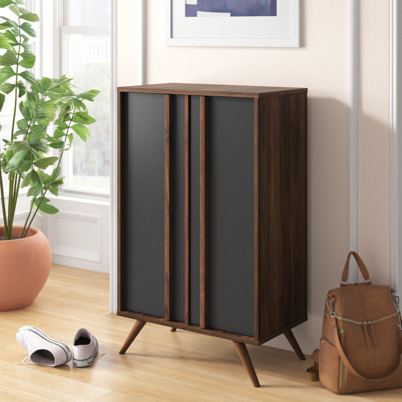 Armoire à chaussures 2 portes Milbrandt en bois fini gris et noyer, H 38,02 po x l 23,51 po x P 13,32 po