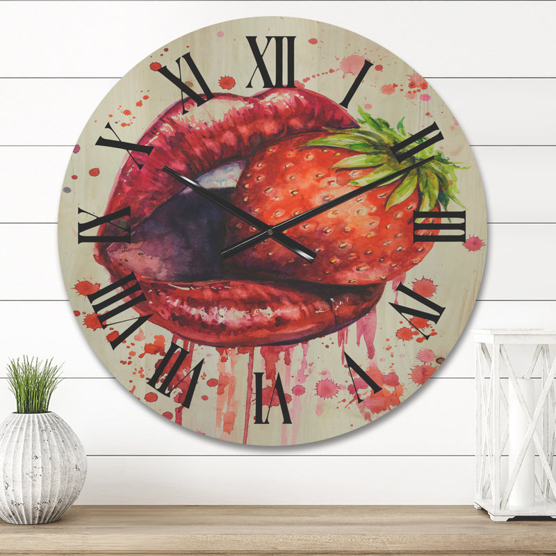 Horloge murale femme léchant une fraise, Moyen