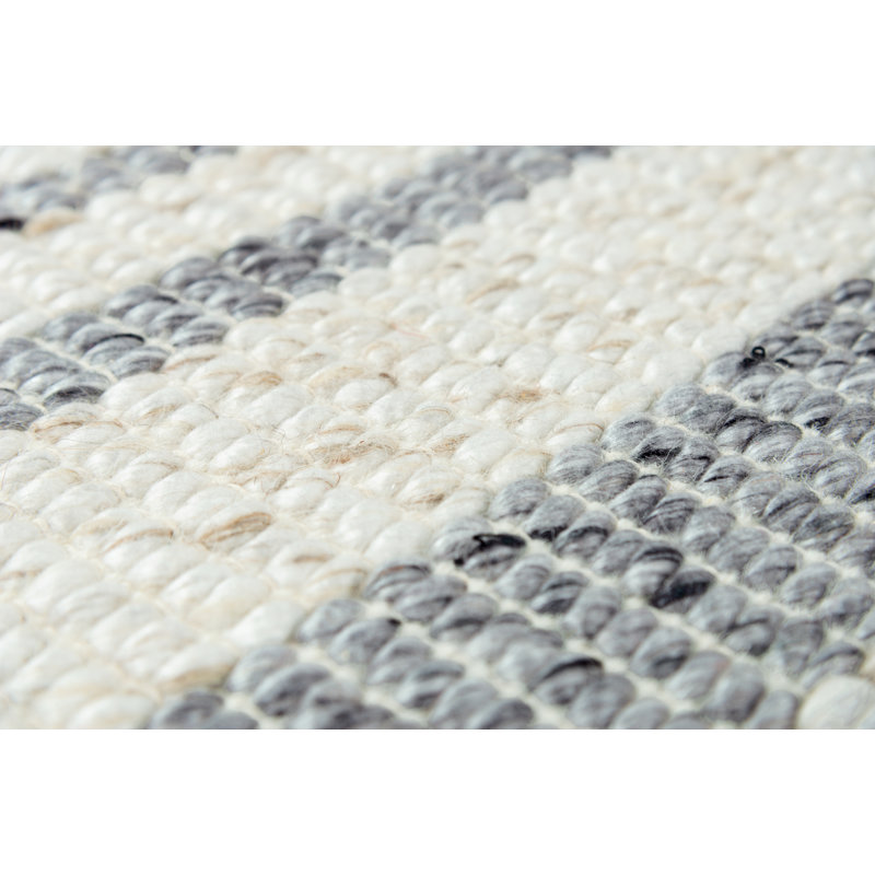 Tapis d'intérieur gris / blanc à rayures Alek, Rectangle de 7 pi 6 po x 9 pi 6 po