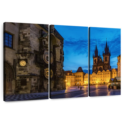 Sirci, place de la ville de Prague la nuit