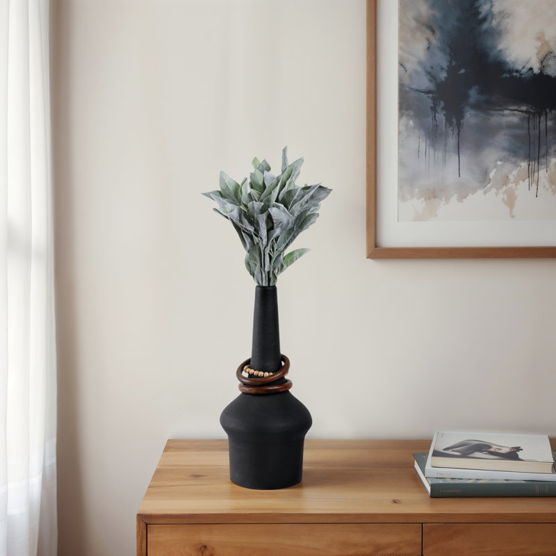 Vase de table moderne en forme de bouteille en métal avec anneaux en bois pour la décoration intérieure