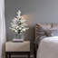Petit arbre de Noël avec base en pot, 70 lumières DEL blanc chaud, 365 pointes, branches en PE + PVC avec 7 pommes de pin-899627984