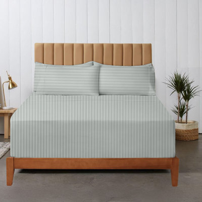 200 Thread Count Striped Microfiber Fitted Sheet
