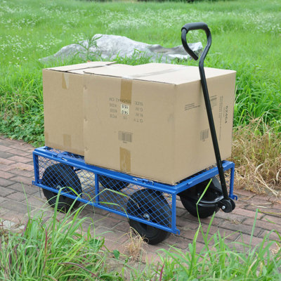 Chariot de jardin robuste avec pneus solides, lit de charge spacieux et poignée ergonomique pour faciliter le transport du bois de chauffage et des outils.