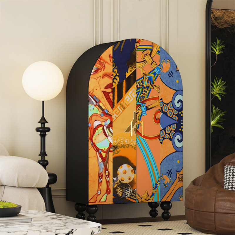 Armoire arquée avec tablettes et portes