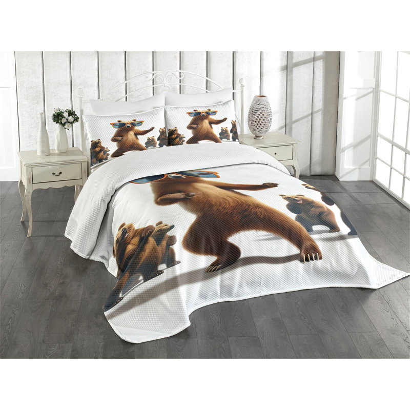 Polyester Coverlet, Queen Coverlet / Bedspread + 2 Standard Shams