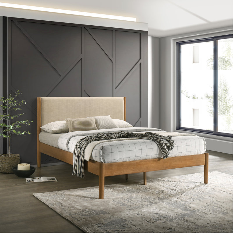 Grand lit plateforme en noyer. Tête de lit confortable. Lattes stables. Chambre à coucher Allure Comfortable Comfort Brilliance