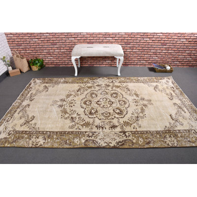 Tapis beige rétro en laine à motif patchwork 62,2 x 108,8 po