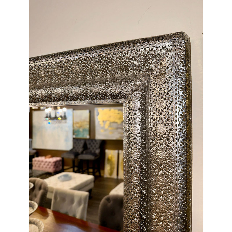 Miroir Namaya, Argent