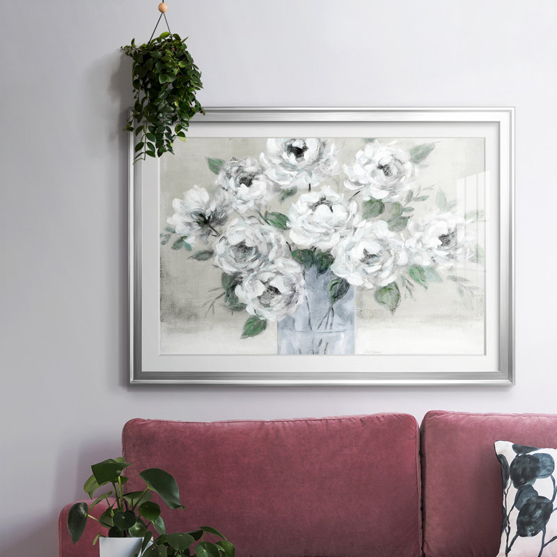 Tender White Roses, reproduction encadrée sur papier, Argent, H 27 po x l 39 po x P 1,5 po