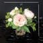 Arrangement de fausses pivoines dans un vase-1872992220