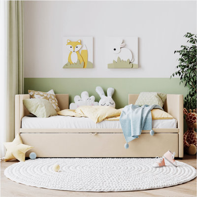 Upholstered daybed with Pop Up Trundle