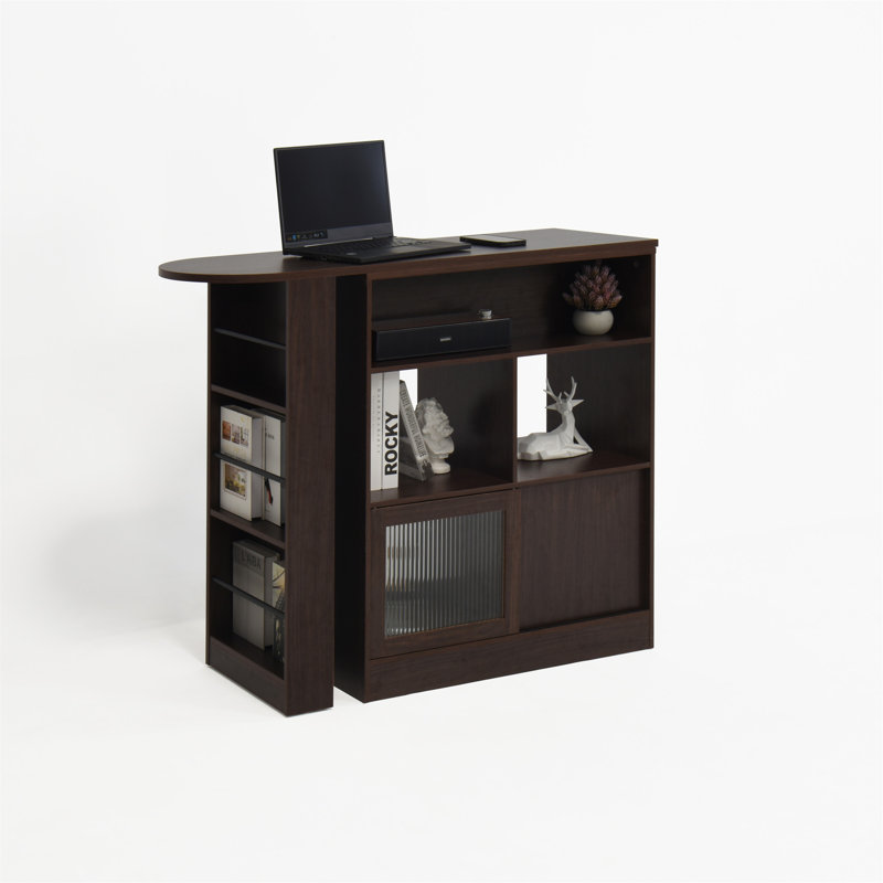 Bar moderne avec plateau tournant