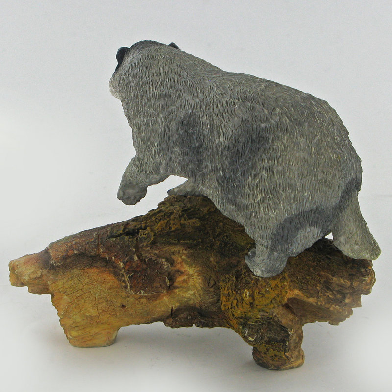 Lugenia Animals Figurines & Sculptures