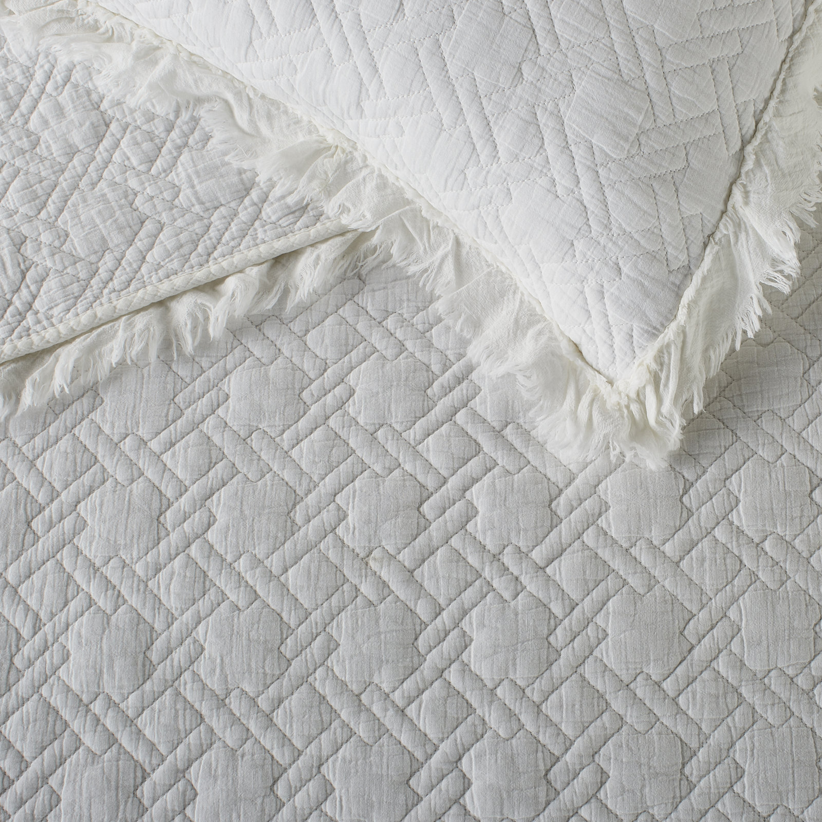 Marcine Cotton Quilt Set, Full/Queen Quilt + 2 Shams, White