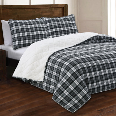 Berskhire Polyester Flannel Plaid Quilt