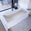 Baignoire de trempage autoportante à surface solide de 67 po en blanc mat