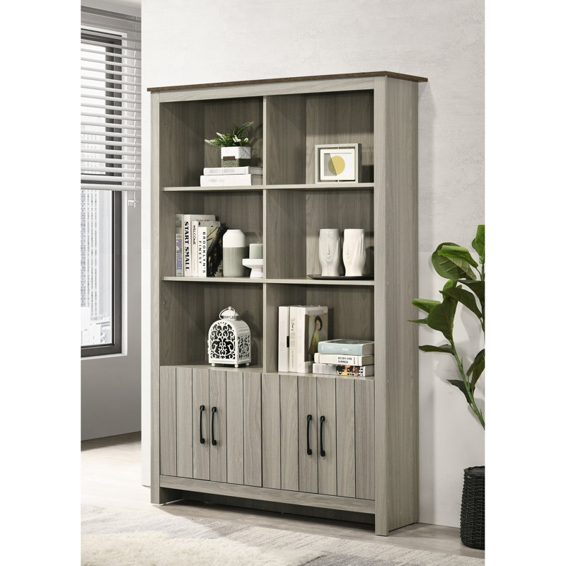 Bibliothèque en chêne gris mesurant l 47 po avec 4 portes d'armoire, 6 compartiments de rayonnage, tablettes fixes, finition délicieuse en noyer sur plateau contrastant, dispositif anti-basculement, profondeur de 12,56 po, hauteur de 70,39 po