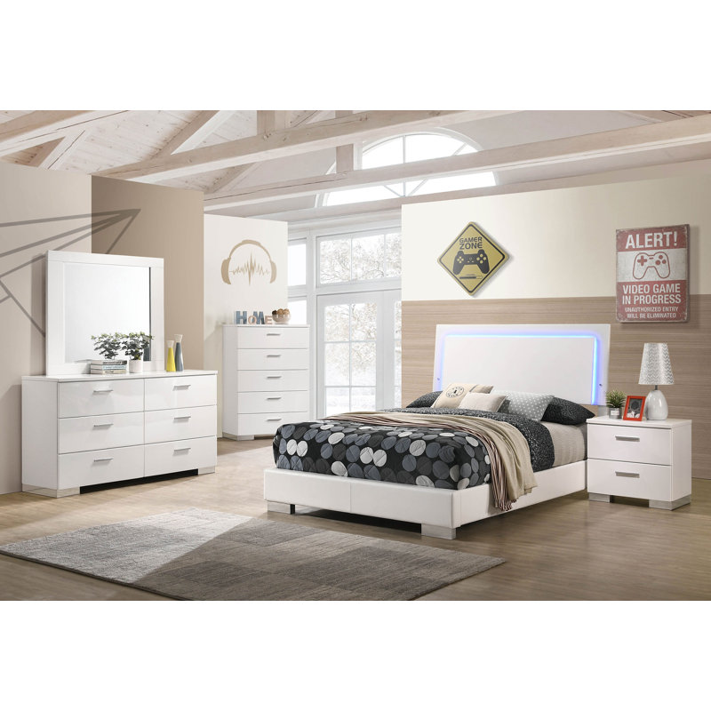 Vyara Bedroom Set in Glossy White, Lit double, 6 Pcs: Bed, 2 Nightstands, Dresser, Mirror, Chest